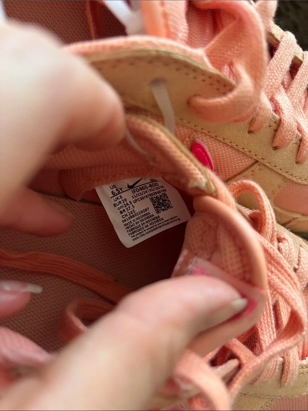 Nike Kids Peach and Hot Pink Low-Top Sneakers